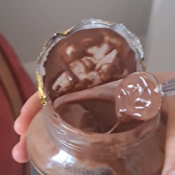 Abdurrahman Tatlıcı Tadıbu Çikolata: Sıcaklarda Tahin Gibi Ayrıldı, Yenmiyor!