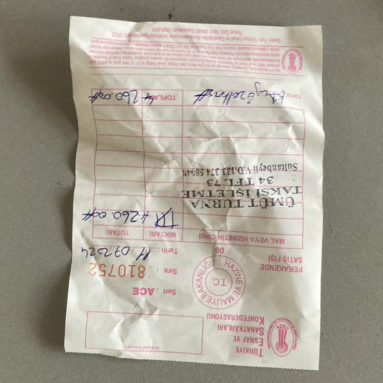 Kale Seyahat Servis Yerine Taksiyle Gel Ödeyelim Deyip Ücreti Ödemedi