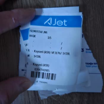 AJet (Anadolu Jet) Yanlış Yönlendirilen Valiz Ve İlgisiz Müşteri Hizmetleri