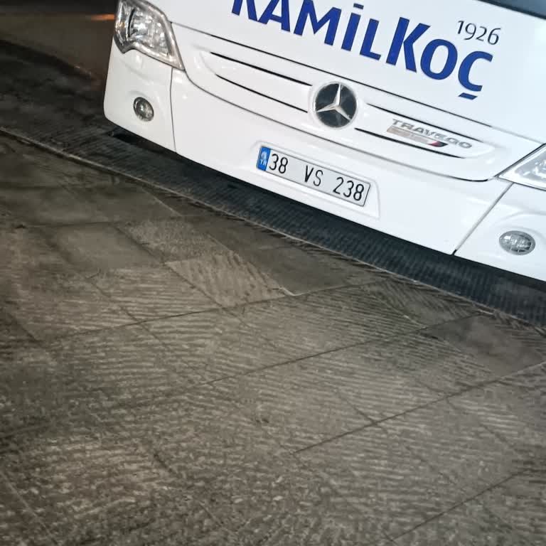 Kamil Koç İşini Yapmayan Muavin