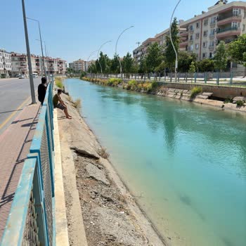 T. C. Cumhurbaşkanlığı Şehir İçerisinden Geçen Can Alıcı Sulama Kanalları