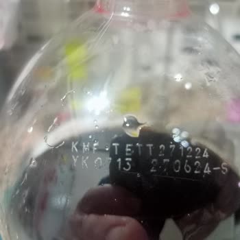 Coca-Cola Şişesi Kendiliğinden Delindi Ve Her Yeri Batırdı!