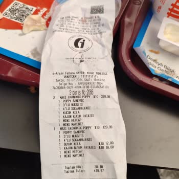 Popeyes'te Sağlıksız Ve Pişmemiş Ürünler
