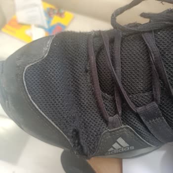 In Street Adidas Terrex Yanlardan Patlaması