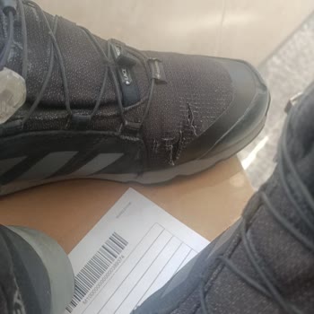 In Street Adidas Terrex Yanlardan Patlaması