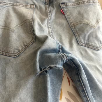 Levi's Kot Pantolonlarında Yırtılma