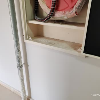 TOKİ'de Bakanı Takip Eden Asansör!