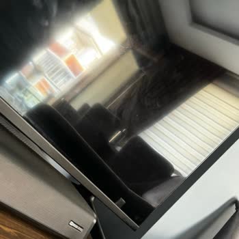 Grundig TV Ekran Lekesi