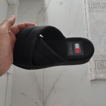 Tommy Hilfiger Tommy Jeans Terliklerim Ayağımı Deldi