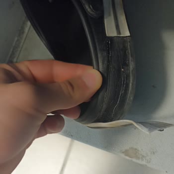 FLO Ayakkabı FLO Terlik Her Yerinden Dağılıyor