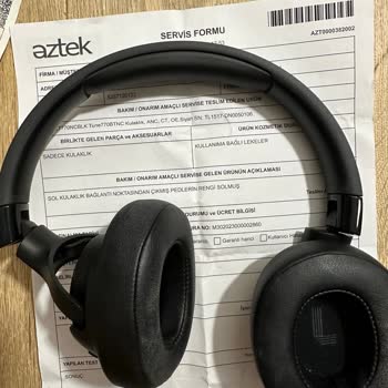 JBL Tune 770 Kulaklık 8 Ayda Sol Kulaklık Koptu.