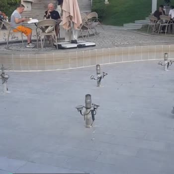 Beşiktaş Belediyesi Etiler Sanatçılar Parkı Bakımsız!