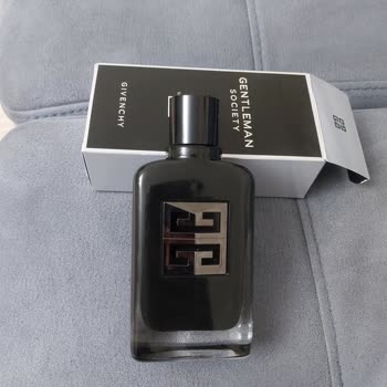 Sephora Givenchy Parfüm Kalıcı Değil!