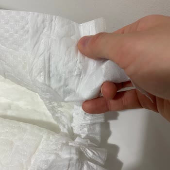 Goon Bebek Bezi İçerisinde Belirsiz Siyah Sert Cisimler Var