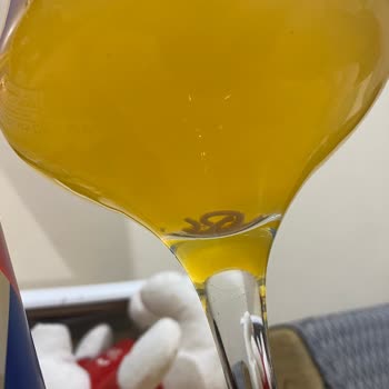 Blanc 1664 (Tuborg) Biranın İçinde Beyaz Parçacıklar