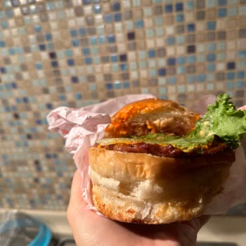 66 Burger Pastırma İnceliğinde Hamburger Köftesi