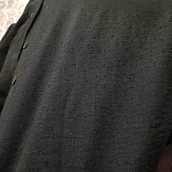 Hadise Giyim 1 Defa Giyilip Tüylenen Gömleği Değişim Yapmadı