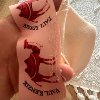 Paul Kenzie Pişmanlıktır. Bir Daha Asla