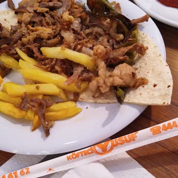 Köfteci Yusuf İznik'te Döner Değil Yağ Yediriyorlar