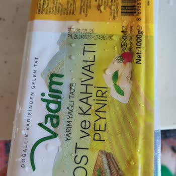 Otat Gıda Aldığım Kaşarın Küflü Oluşu.