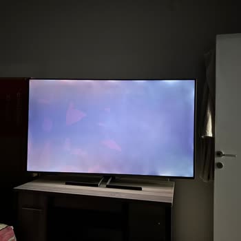 Grundig 65 Ghq 9500 TV Işık Sızması