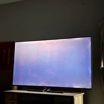 Grundig 65 Ghq 9500 TV Işık Sızması