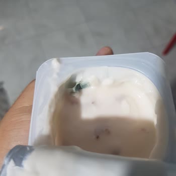 Sütaş Meyveli Yoğurt Bozuk