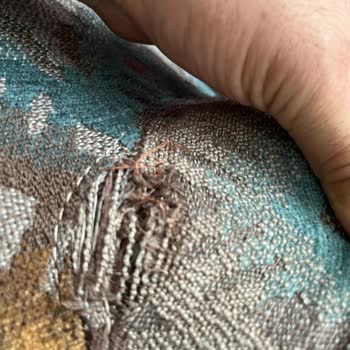 Saloni Firmasına Ait Berjer Kumaş Hatası