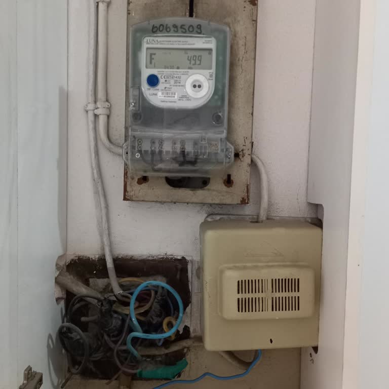 CK Çamlıbel Elektrik 1 Yılı Aşkın Suredir Mühürsüz Olarak Çalışan İş Yeri Sayacı