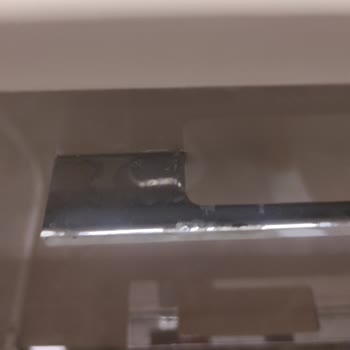 5 Senelik Vitra Lavabosu Paslanıyor