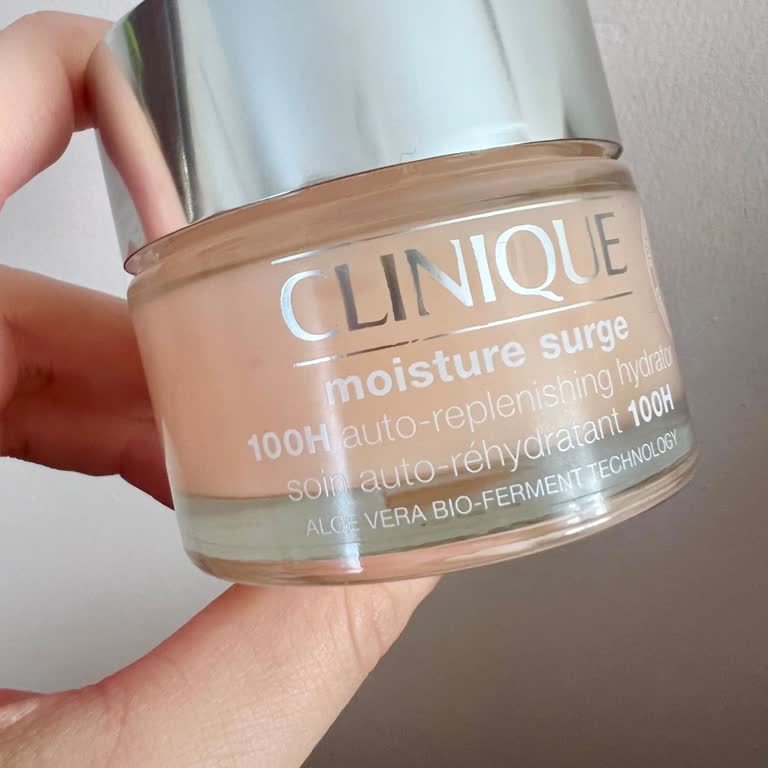 Clinique Moisture Surge 100H Caused Severe Breakouts