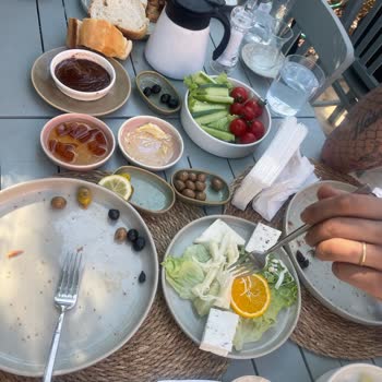 Pelagos Otel Tatilimizi Rezil Etti