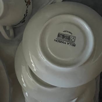 Bella Maison Elde Yıkamada Marka Yazısı Silindi