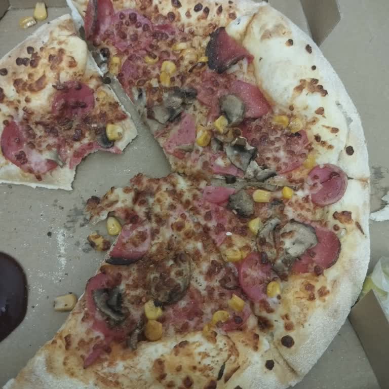 Domino's Pizza Mamak Şubesi'nden Gelen Soğuk Ve Kötü Görünümlü Pizza