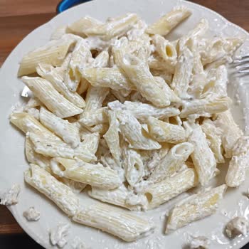 Makarbox Tavuklu Zannedersin Gelen Ürünün Görseli İle Alakası Yoktu!