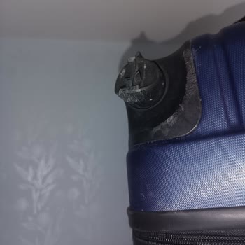 Ajet Hasarlı Bagaj Ve Çözümün Sağlanmaması