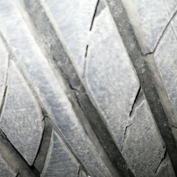 Lassa Lastik Taban Çatlaması