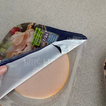 BİM Küflü Namet Piliç Füme