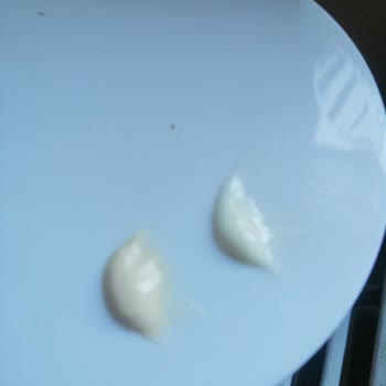 Dermoskin C Vitamini Kremini Kokusu Çok Ağır Ve Rengi Sapsarı Çıktı