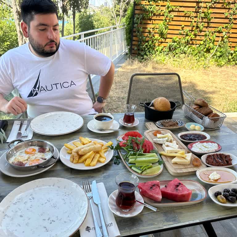 Mihrabat Korusu Ödediğiniz Parayı Hak Etmeyen Kahvaltı