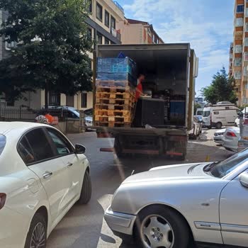 BİM Kamyon Şoförü Uygunsuz Park Ve Saldırı