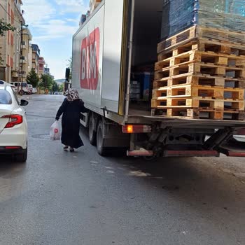 BİM Kamyon Şoförü Uygunsuz Park Ve Saldırı