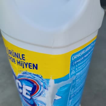 A101deki Hasarlı Çamaşır Suyunun Kıyafetimizi Bozması