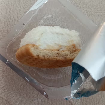 BİM XL Hindistan Cevizli Puf İçinden Kıl Çıktı