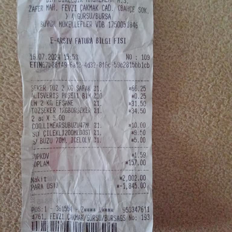 BİM Kasiyerin Müşteriye Saygısızlığı