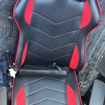 Media Markt Yatabilen, Ama Çat Diye Kırılan Oyuncu Koltuğu