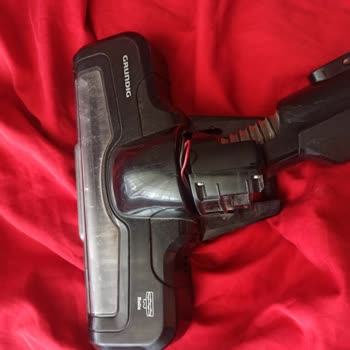 Grundig Dik Şarjlı Süpürge