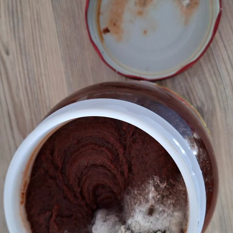 Essen Market İnternet Alışverişinden Aldığım Salça Küflü Çıktı