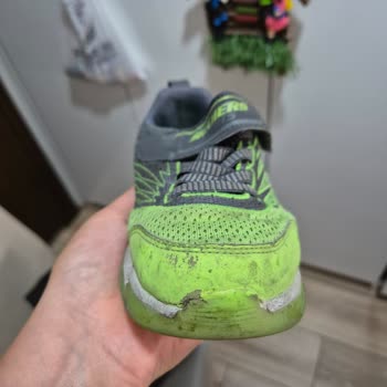Skechers Marka Ayakkabının 2 Ay İçinde Yırtılması