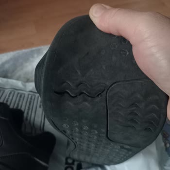 Adidas Ayakkabı Şikayet Var